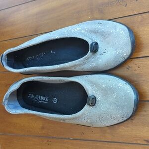 Barely Worn Arcopedico Flats